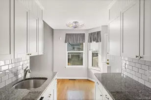 117 Leeward Ln, Port Jefferson, NY 11777 - Photo 7