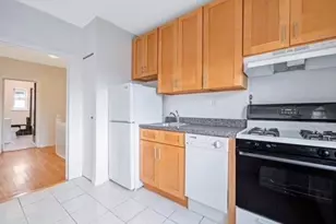 20-07 43rd St, Astoria, NY 11105 - Photo 3