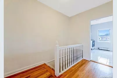 20-07 43rd Street #2, Astoria, NY 11105 - Photo 5
