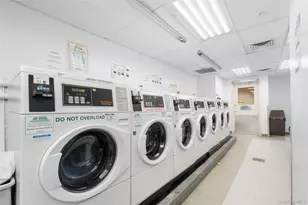 4-74 48th Ave, Long Island City, NY 11109 - Photo 15