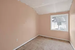 623 Ilyssa Way, New York, NY 10312 - Photo 3