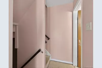 623 Ilyssa Way, New York, NY 10312 - Photo 17