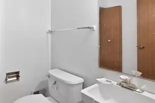 623 Ilyssa Way, New York, NY 10312 - Photo 19