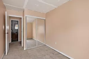 623 Ilyssa Way, New York, NY 10312 - Photo 11