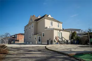 256-20 Francis Lewis Blvd, Rosedale, NY 11422 - Photo 17