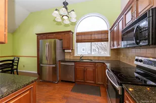 13 Cushing Green S, Pawling, NY 12564 - Photo 7