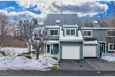 13 Cushing Green S, Pawling, NY 12564 - Photo 1