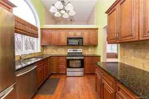 13 Cushing Green S, Pawling, NY 12564 - Photo 5