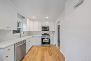 23-09 128th St, College Point, NY 11356 - Photo 7