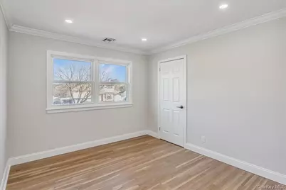 20 Shirley Court, Commack, NY 11725 - Photo 21