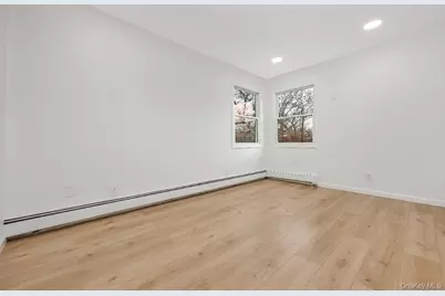 54 5th Street, Ronkonkoma, NY 11779 - Photo 27