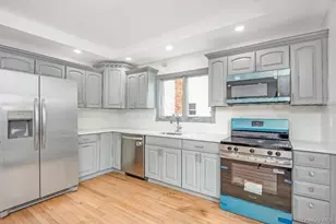 54 5th St, Ronkonkoma, NY 11779 - Photo 21