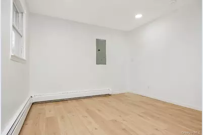 54 5th Street, Ronkonkoma, NY 11779 - Photo 13