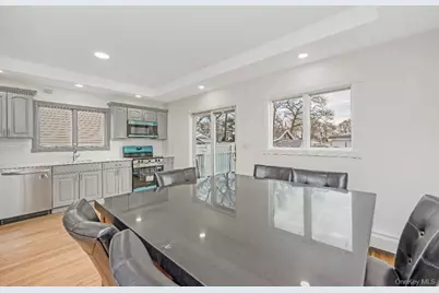 54 5th Street, Ronkonkoma, NY 11779 - Photo 19