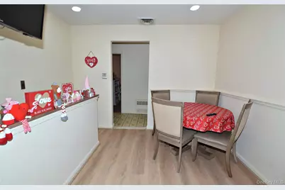 293 85 Avenue, Floral Park, NY 11001 - Photo 9