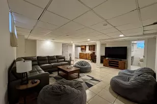23 Center Dr, New Hyde Park, NY 11040 - Photo 15