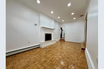 23 Center Drive, New Hyde Park, NY 11040 - Photo 7