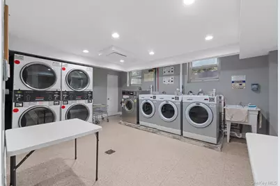 221 Middle Neck Road #H3, Great Neck, NY 11023 - Photo 7