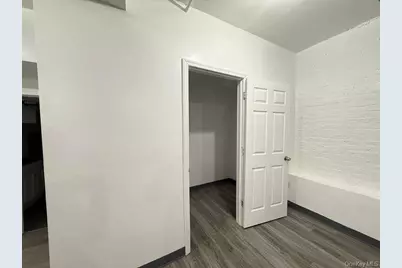 6938 Myrtle Avenue, Glendale, NY 11385 - Photo 23