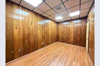 6938 Myrtle Avenue, Glendale, NY 11385 - Photo 11