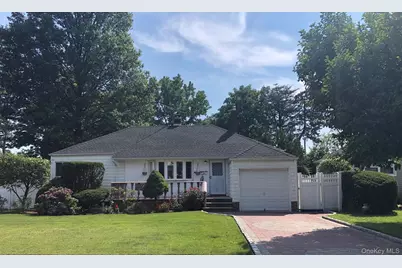 69 Soundview Road, Great Neck, NY 11020 - Photo 1
