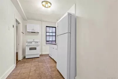 68-30 Burns Street #C2, Forest Hills, NY 11375 - Photo 11