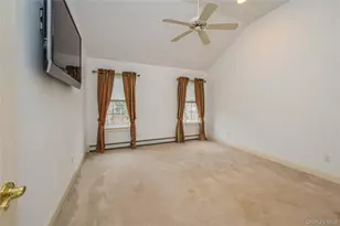 22 Meadow Ct, Oakdale, NY 11769 - Photo 23