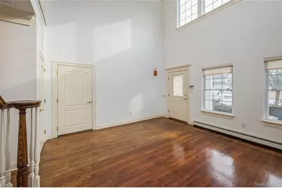 22 Meadow Court, Oakdale, NY 11769 - Photo 5