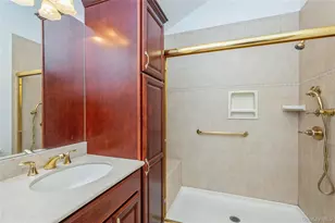 22 Meadow Ct, Oakdale, NY 11769 - Photo 29