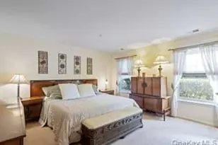 138 Brattle Cir, Melville, NY 11747 - Photo 11