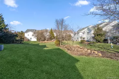 138 Brattle Circle, Melville, NY 11747 - Photo 21