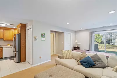 138 Brattle Circle, Melville, NY 11747 - Photo 11