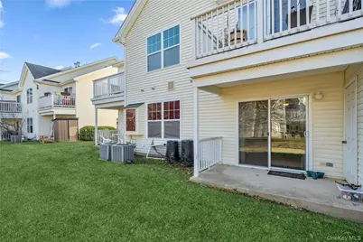 138 Brattle Circle, Melville, NY 11747 - Photo 19