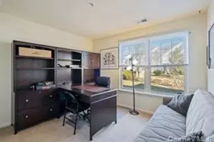 138 Brattle Cir, Melville, NY 11747 - Photo 15