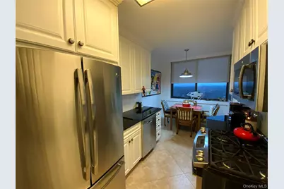 26910 Grand Central Parkway #16N, Floral Park, NY 11005 - Photo 17