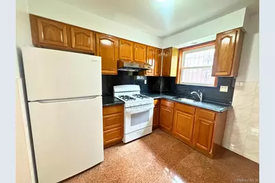 62-63 Ellwell Crescent #1st Floor, Rego Park, NY 11374 - Photo 7