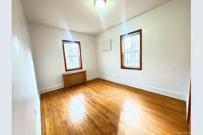 62-63 Ellwell Crescent #1st Floor, Rego Park, NY 11374 - Photo 9