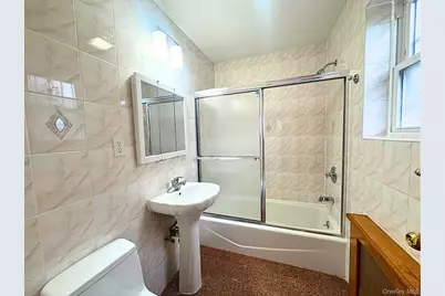 62-63 Ellwell Crescent #1st Floor, Rego Park, NY 11374 - Photo 13