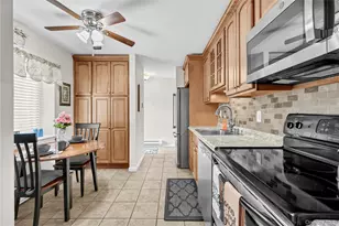 3202 Village Dr, Brewster, NY 10509 - Photo 9