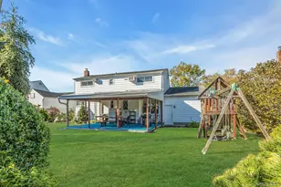 17 Linwood Pl, Massapequa Park, NY 11762 - Photo 19