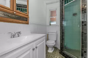 17 Linwood Pl, Massapequa Park, NY 11762 - Photo 11