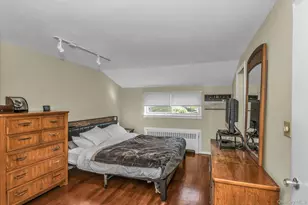 17 Linwood Pl, Massapequa Park, NY 11762 - Photo 13