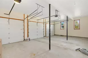 59 Mastro Rd, Calverton, NY 11933 - Photo 33