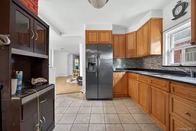 121-44 6th Avenue, College Point, NY 11356 - Photo 5