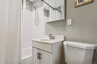 12 Hempstead Ave, Rockville Centre, NY 11570 - Photo 21