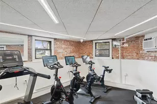 12 Hempstead Ave, Rockville Centre, NY 11570 - Photo 25