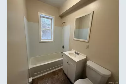 60 Carroll Street #B8, Poughkeepsie, NY 12601 - Photo 11