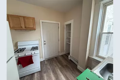 60 Carroll Street #B8, Poughkeepsie, NY 12601 - Photo 3