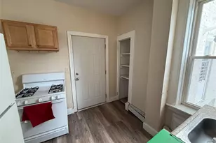 60 Carroll St, Poughkeepsie, NY 12601 - Photo 3