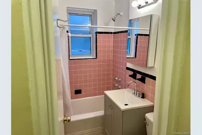 36 Cathedral Avenue #2C, Hempstead, NY 11550 - Photo 7